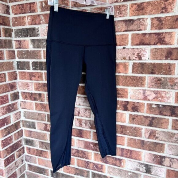 Lululemon * High - rise Crop pants leggins Size 8 Perforated Mesh - Picture 3 of 16